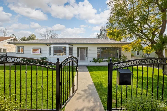 $425,000 | Undisclosed Address, Bakersfield, CA 93305