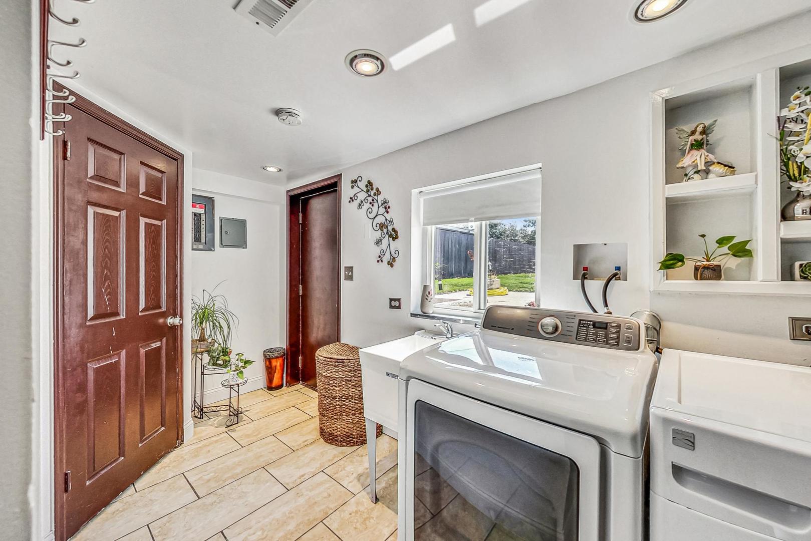 921 Crockett Avenue Addison, IL 60101 - Photo 24 of 34