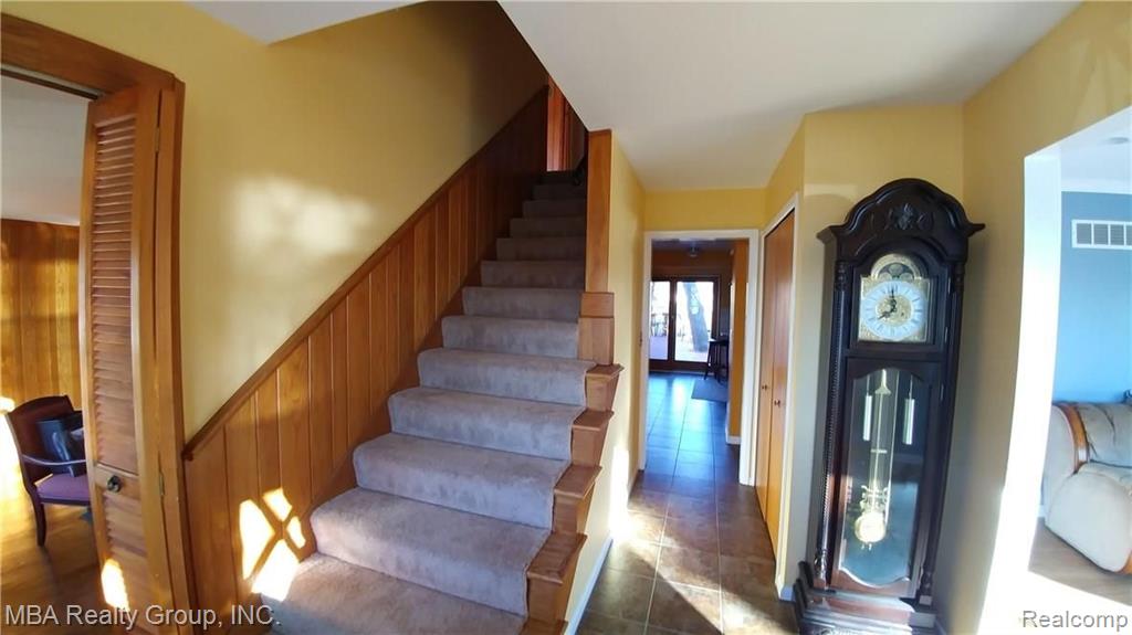 22271 West River Road Grosse Ile, MI 48138 - Photo 10 of 41
