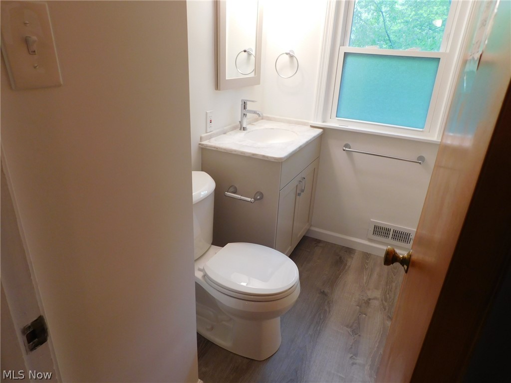 38927 Johnnycake Ridge Road Willoughby, OH 44094 - Photo 17 of 35 Gallery Image 17