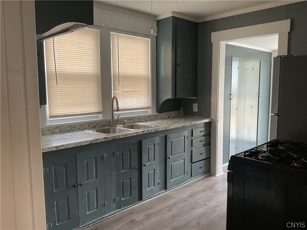 109 Smith Road Syracuse, NY 13207 - Photo 3 of 27