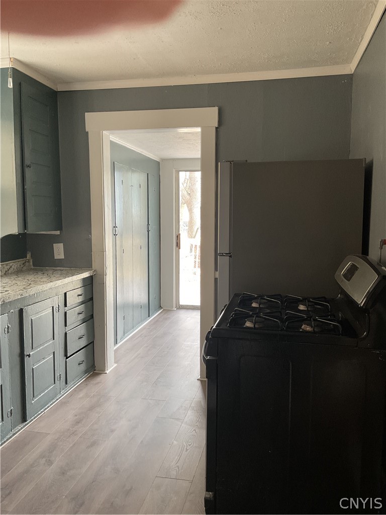 109 Smith Road Syracuse, NY 13207 - Photo 6 of 27