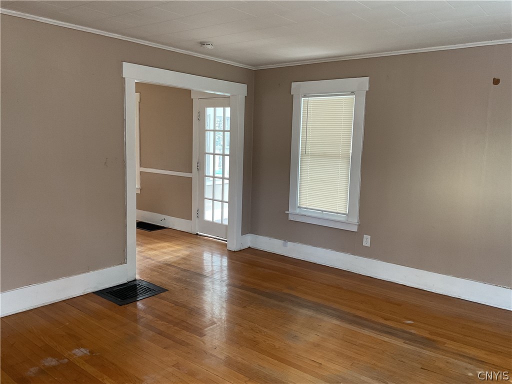 109 Smith Road Syracuse, NY 13207 - Photo 9 of 27