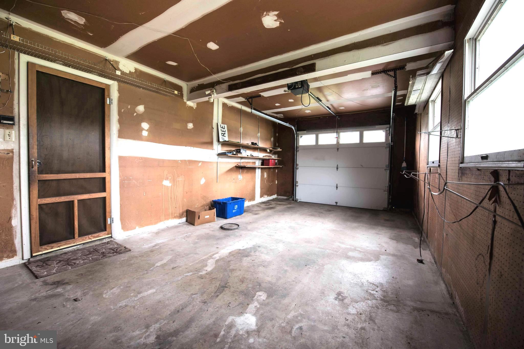 1003 Clymer Road Hatfield, PA 19440 - Photo 30 of 34 Garage - Interior Access to Laundry Room
