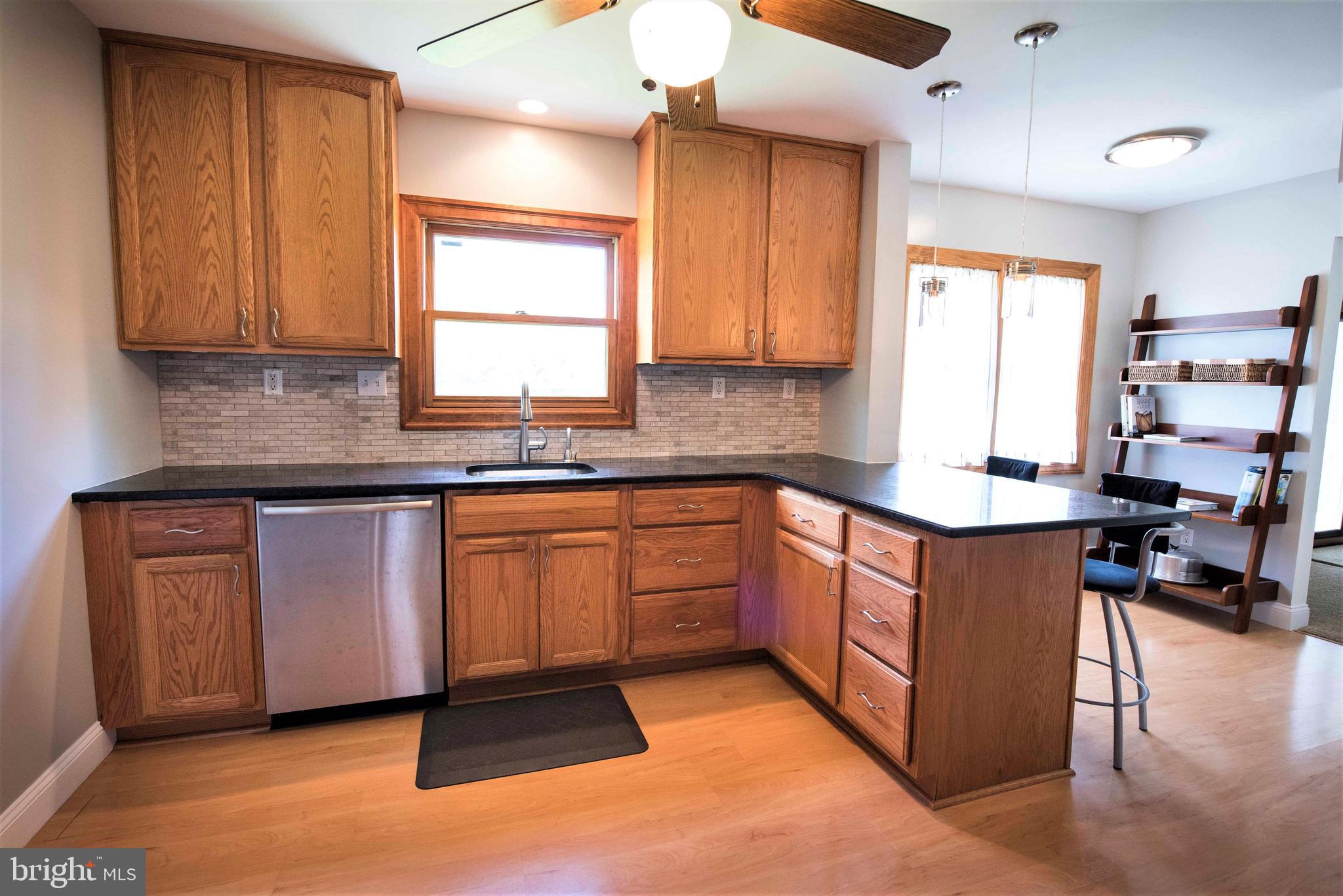 1003 Clymer Road Hatfield, PA 19440 - Photo 8 of 34 Granite Counters, Under Cabinet Lighting