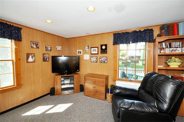 10 Sunset Road Arlington, MA 02474 - Photo 8 of 19 Gallery Image 8