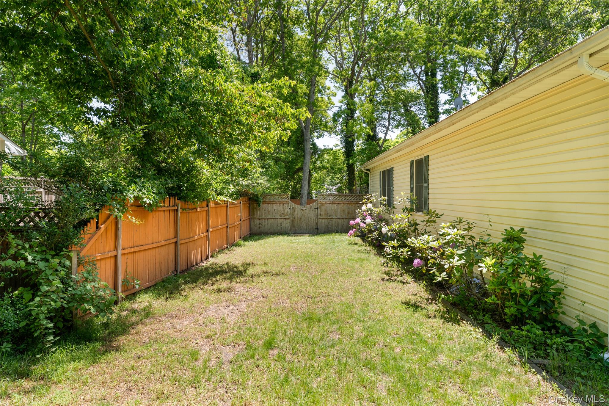 47 Suffolk Road Hampton Bays, NY 11946 - Photo 39 of 42