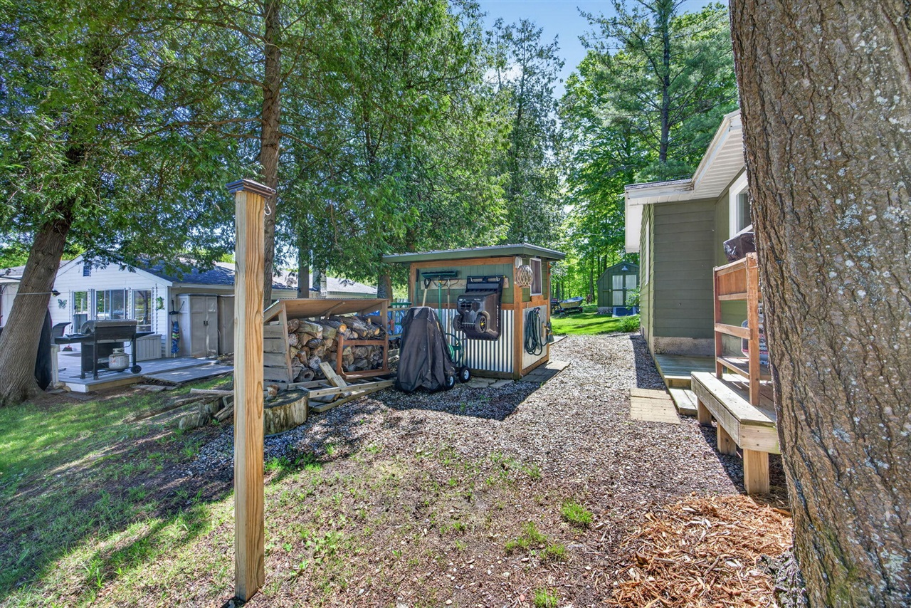 9267 Lake Drive Reed City, MI 49677 - Photo 26 of 43