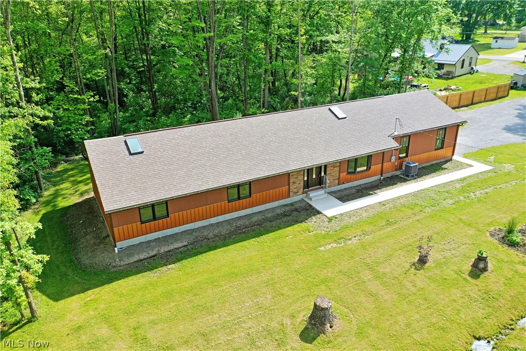 17753 Davis Road Lake Milton, OH 44429 - Photo 1 of 32 Gallery Image 1