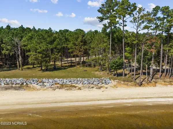 $339,500 | 4 Sandy Bay Drive East, Arapahoe, NC 28510