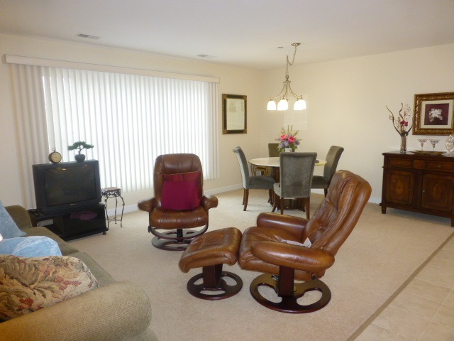 428 Lafayette Road, Unit 301 Hampton, NH 03842 - Photo 4 of 9 Gallery Image 4