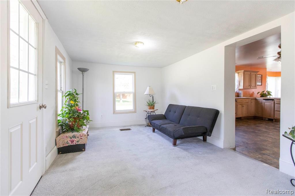 46291 Wear Road Belleville, MI 48111 - Photo 6 of 36