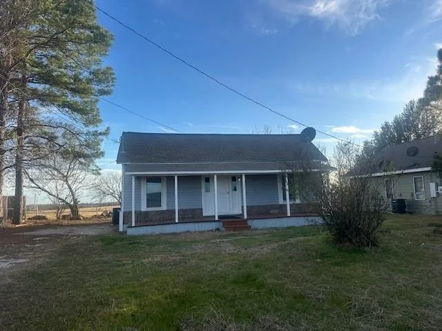 $1,795 | 532 West Hughes Street, Collinsville, TX 76233