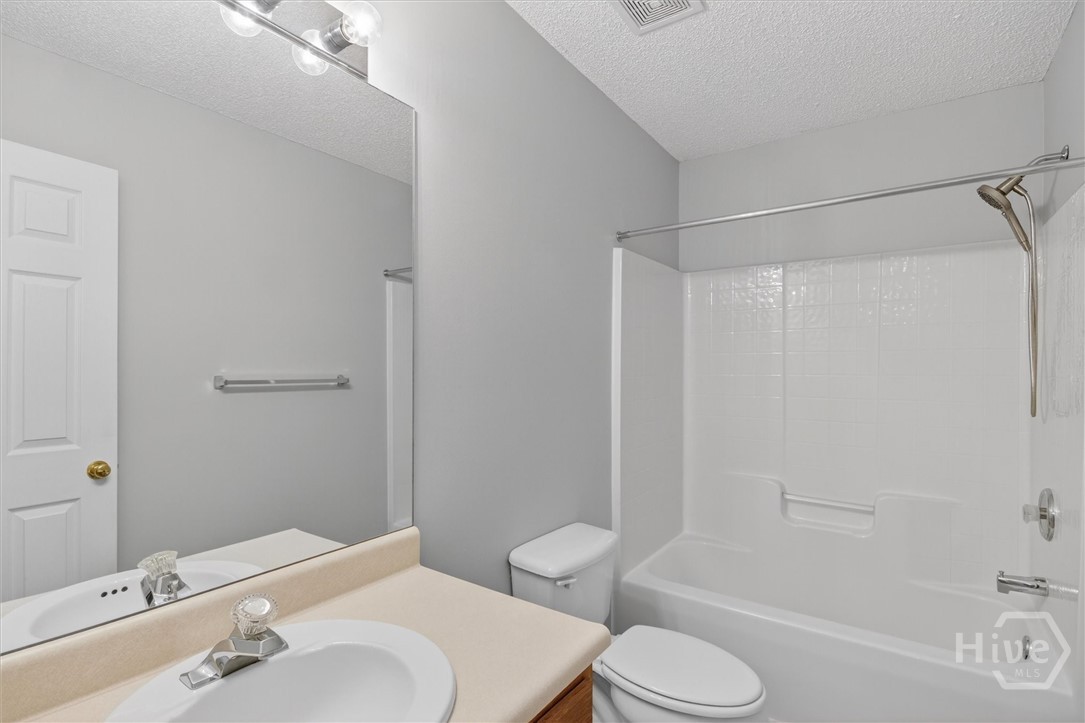 1 Putters Place Savannah, GA 31419 - Photo 33 of 39 Guest bathroom upstairs