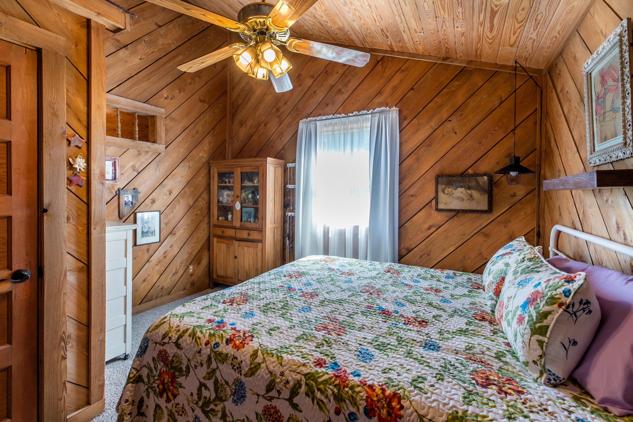 677 Fincastle Road La Follette, TN 37766 - Photo 19 of 35 677 Fincastle Rd-24