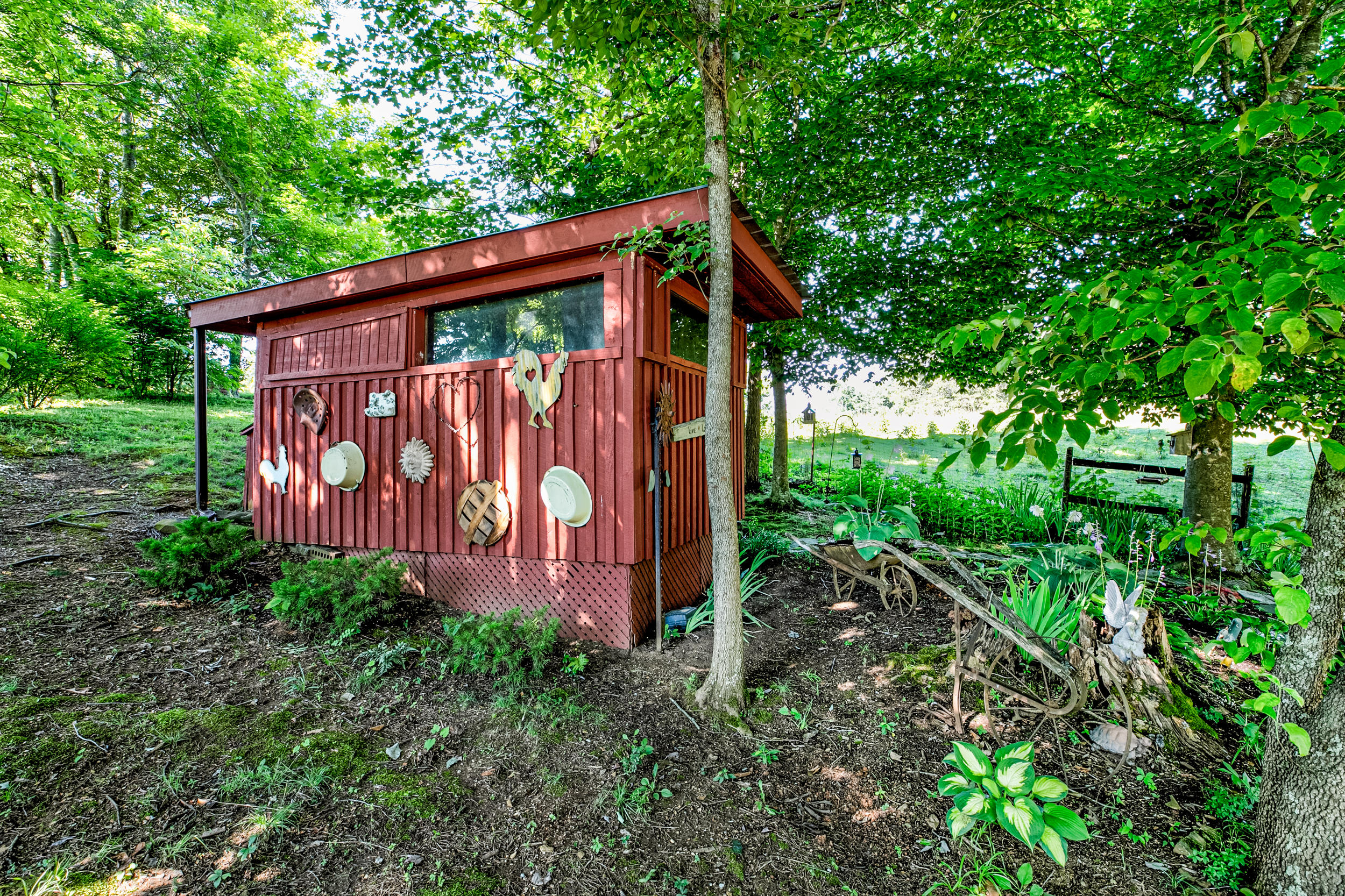 677 Fincastle Road La Follette, TN 37766 - Photo 33 of 35 677 Fincastle Rd-37
