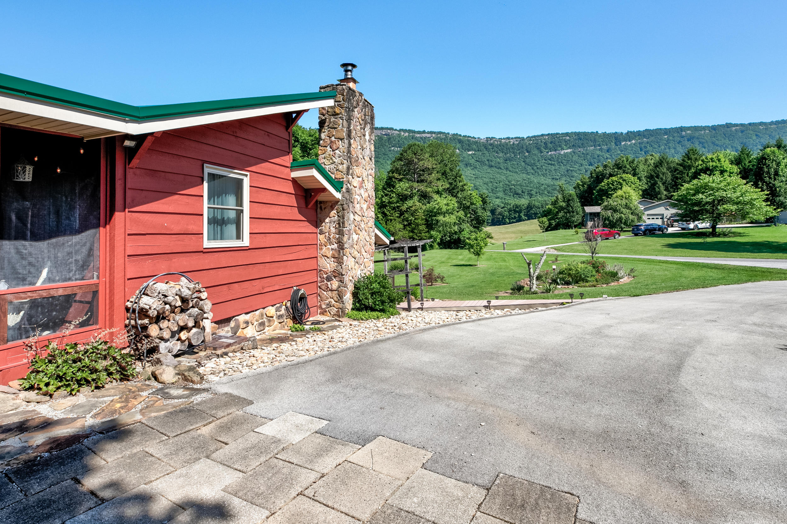 677 Fincastle Road La Follette, TN 37766 - Photo 34 of 35 677 Fincastle Rd-40