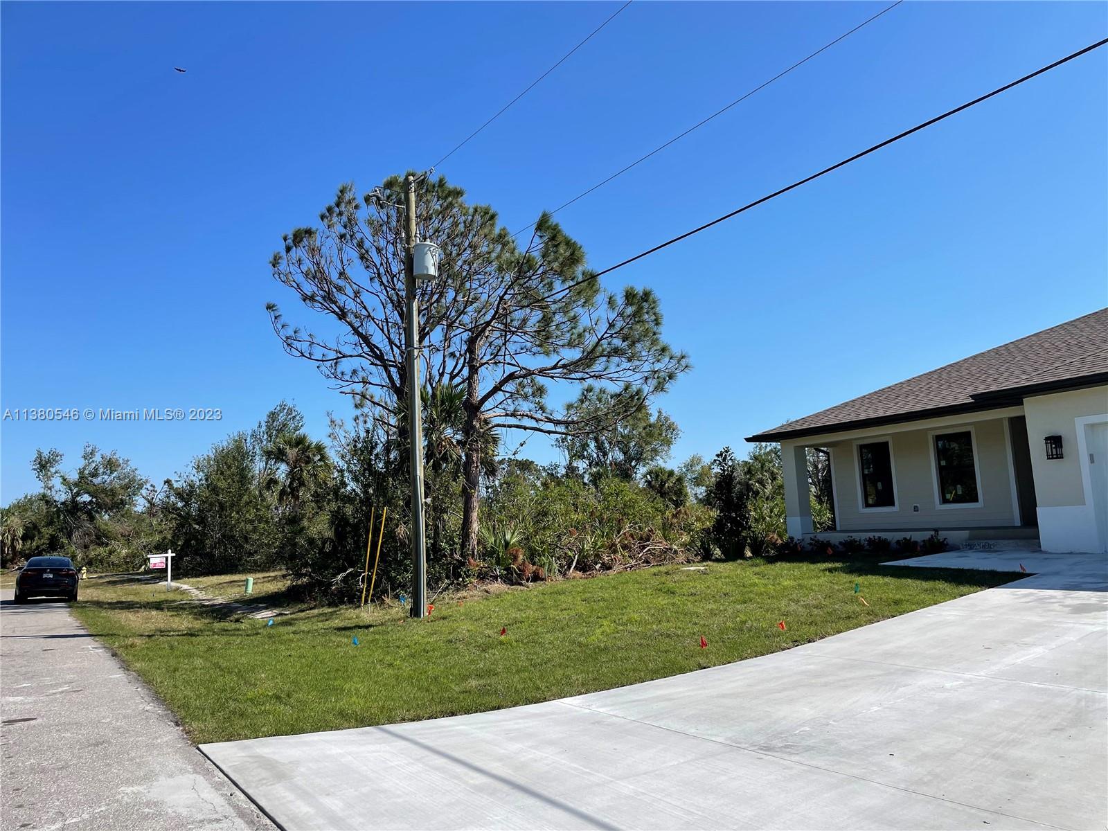 154 Smallwood Road Rotonda West, FL 33947 - Photo 3 of 10 Gallery Image 3