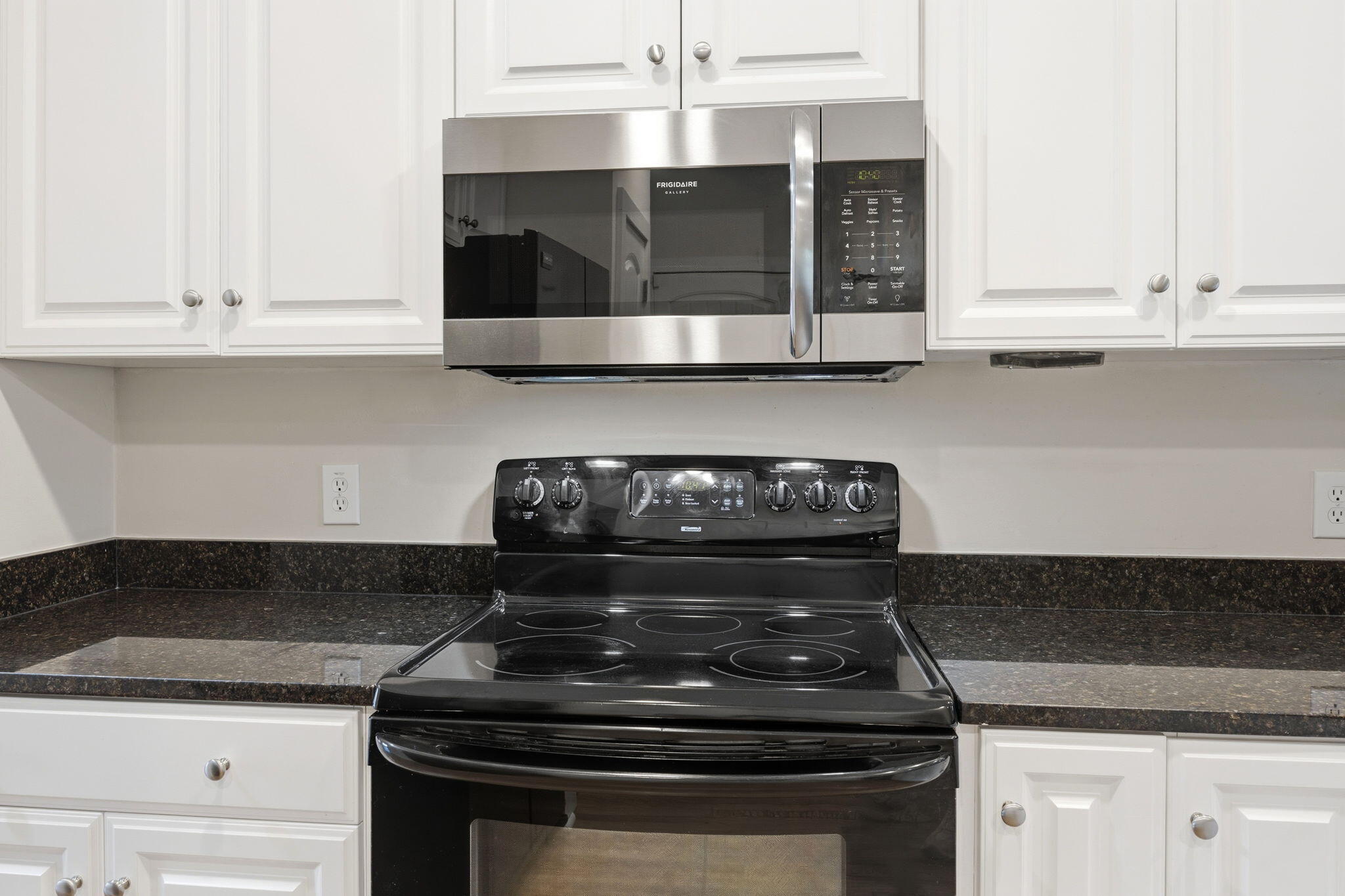 1601 Hopeman Lane Mount Pleasant, SC 29466 - Photo 6 of 43 8-web-or-mls-470A8248 - edited