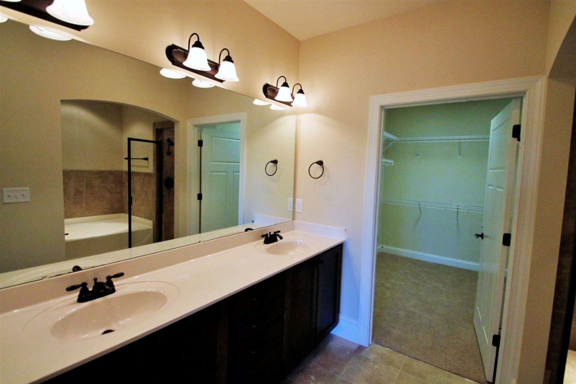 122 Preston Ridge Drive, Unit PLAN MAGNOLIA) Seneca, SC 29672 - Photo 5 of 15 Gallery Image 5