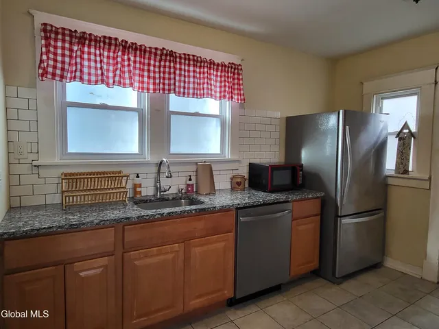 $215,000 | 9 Putnam Street, Brunswick, NY 12180