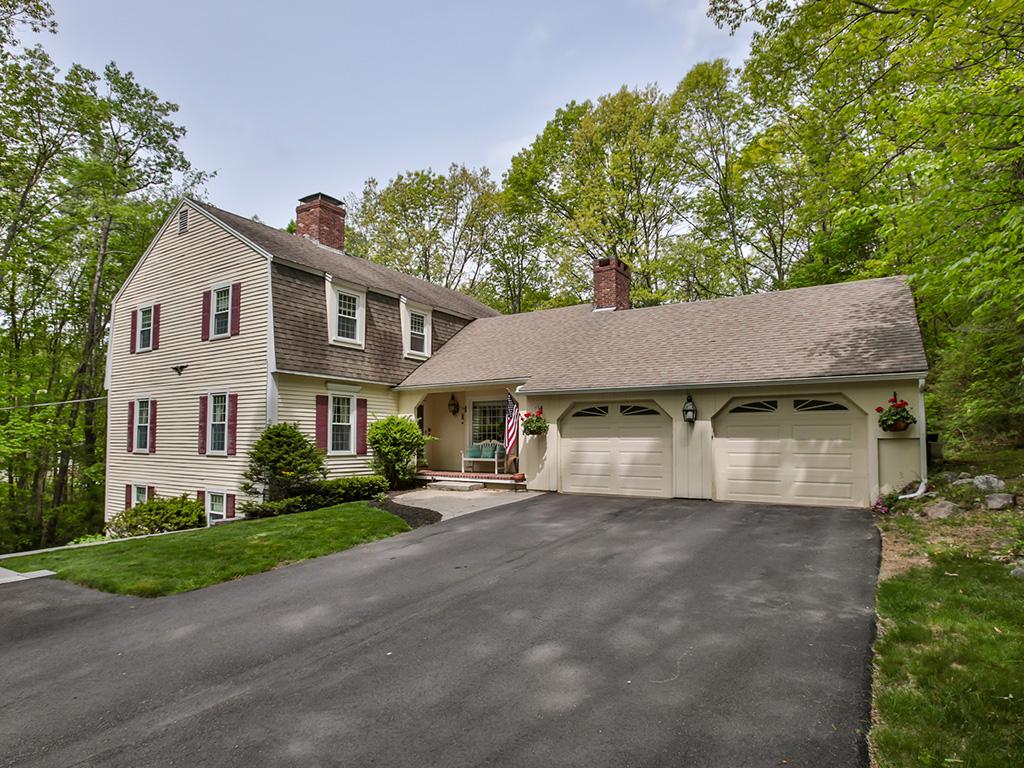 18 Walnut Hill Road Amherst, NH 03031 - Photo 1 of 36