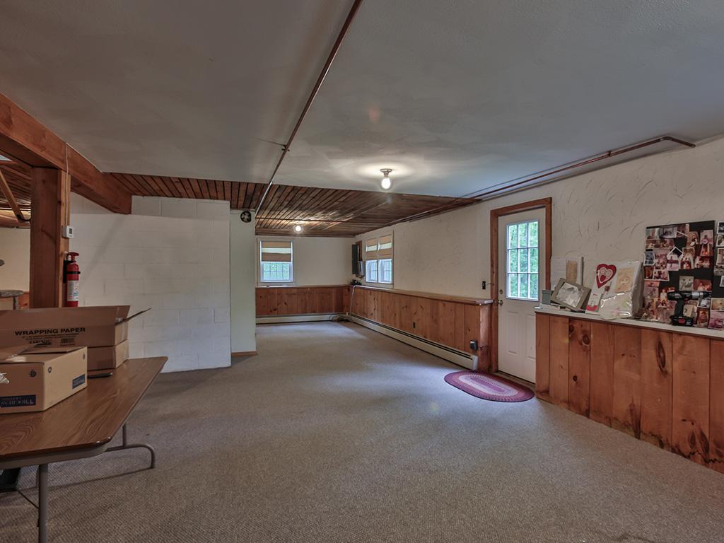 18 Walnut Hill Road Amherst, NH 03031 - Photo 28 of 36