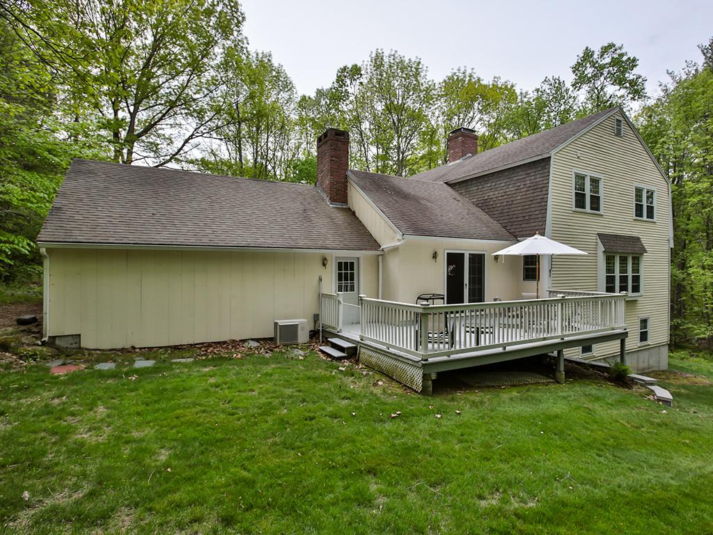 18 Walnut Hill Road Amherst, NH 03031 - Photo 31 of 36