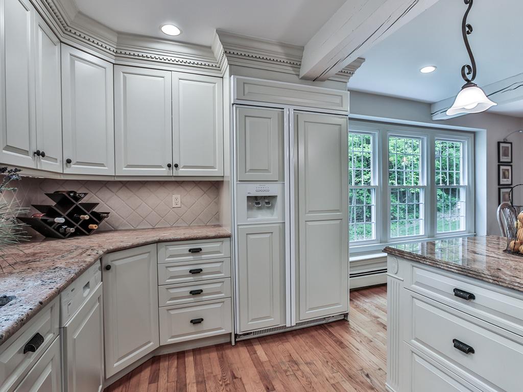 18 Walnut Hill Road Amherst, NH 03031 - Photo 5 of 36