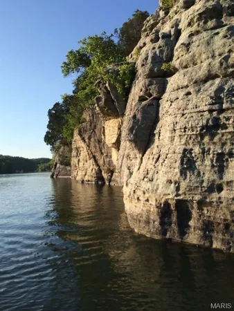 $475,000 | 84-ac Buechele Road, New Florence, MO 63363