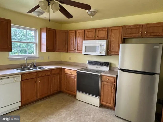 $1,725 | 206 Oyster Catcher Court, Cambridge, MD 21613