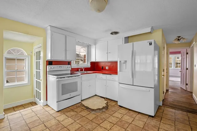 $499,900 | 2 Hillside Avenue, Salem, MA 01970