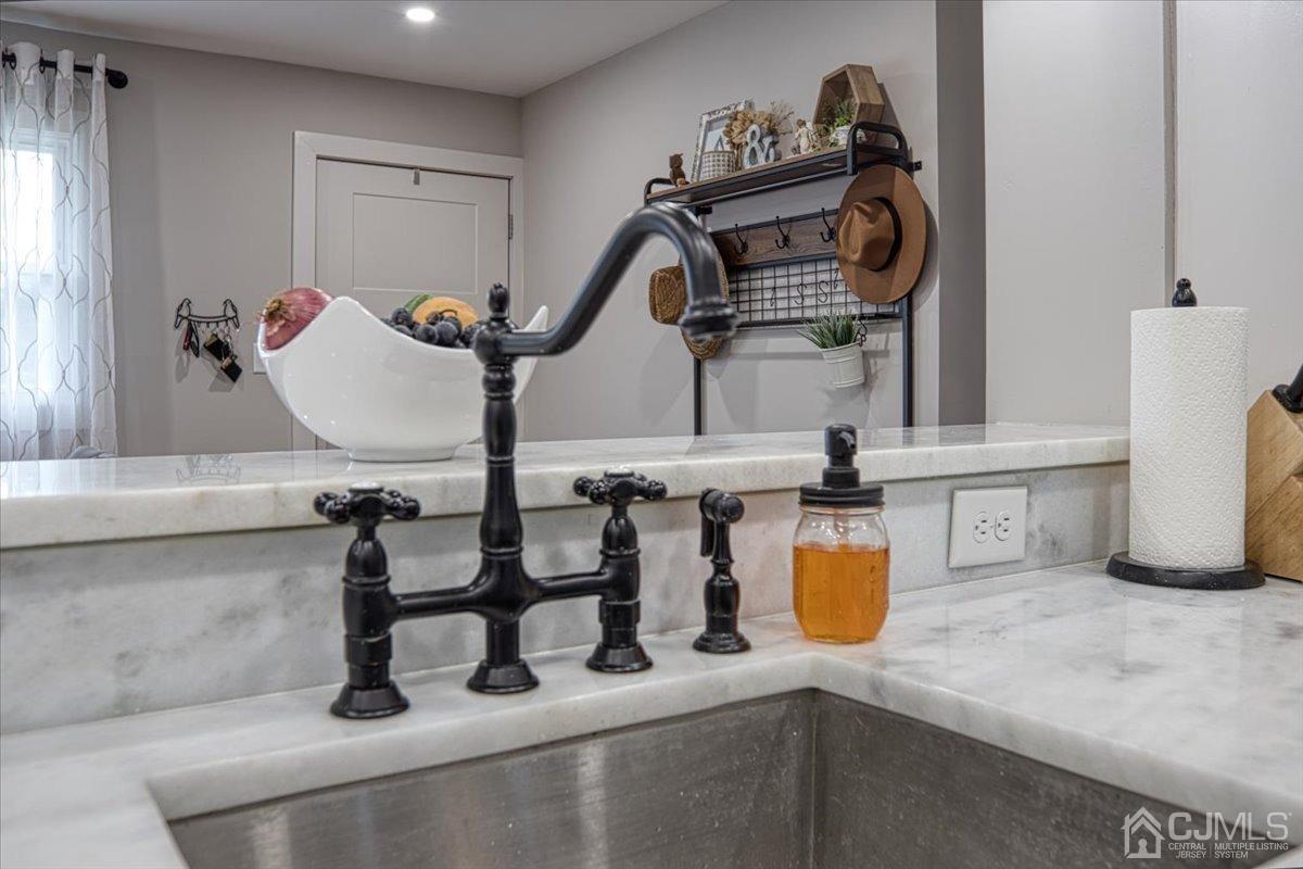 29 Clark Drive Howell, NJ 07731 - Photo 11 of 38