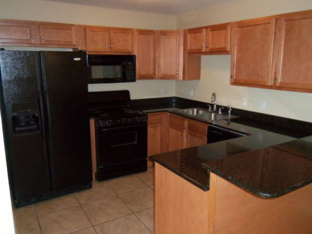 410 West Azalea Avenue, Unit 7 Foley, AL 36535 - Photo 2 of 6