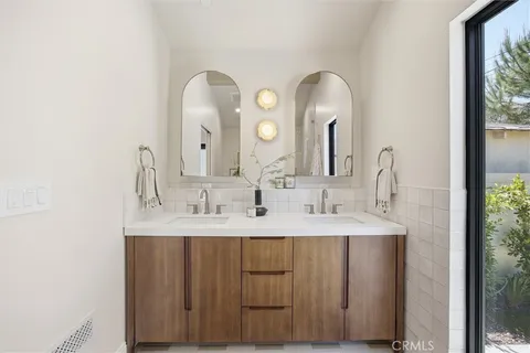 $2,799,000 | 4221 Sunnyside Avenue, Los Angeles, CA 90066