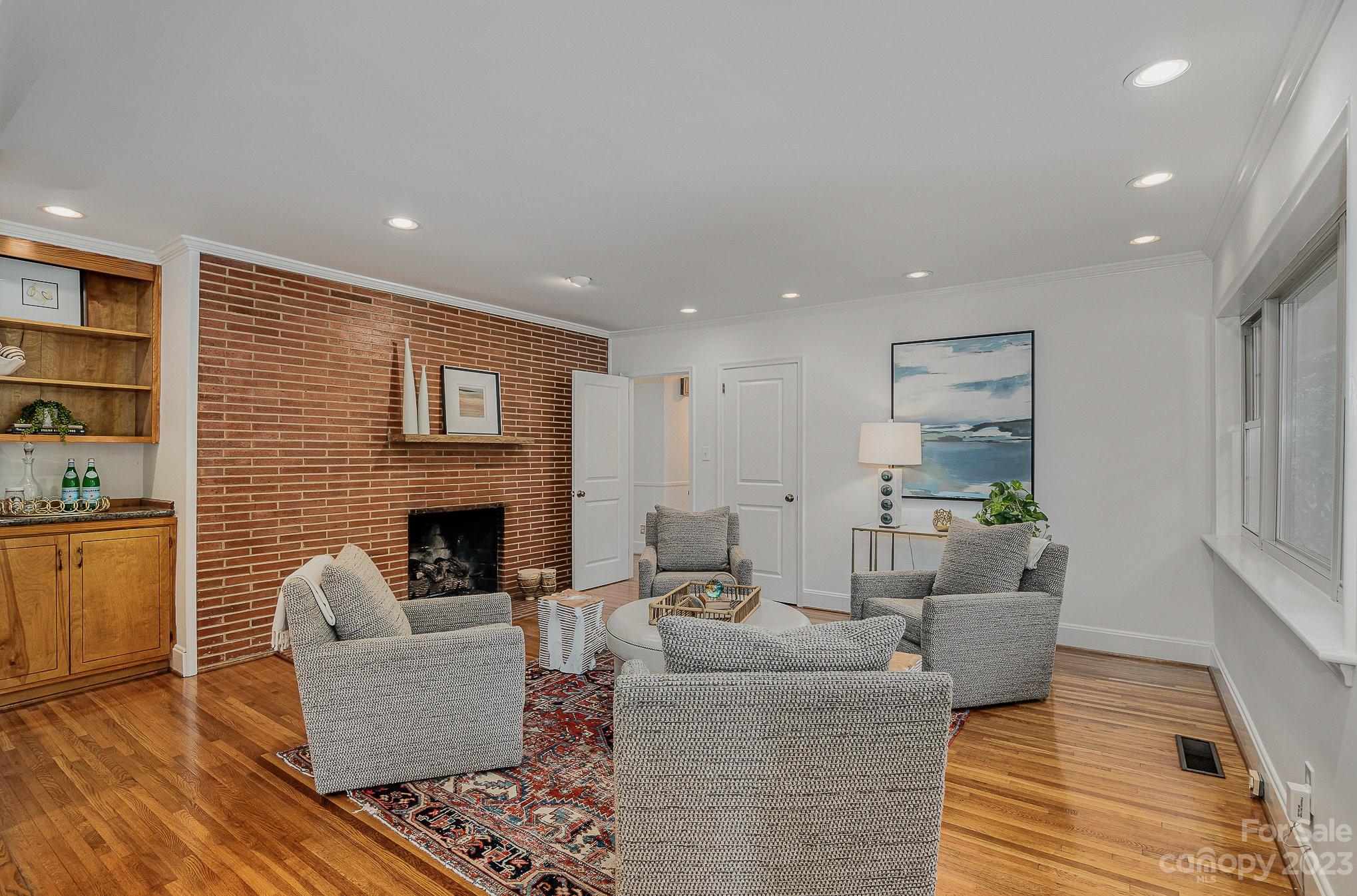 5527 Robinhood Road Charlotte, NC 28211 - Photo 16 of 39 Gallery Image 16