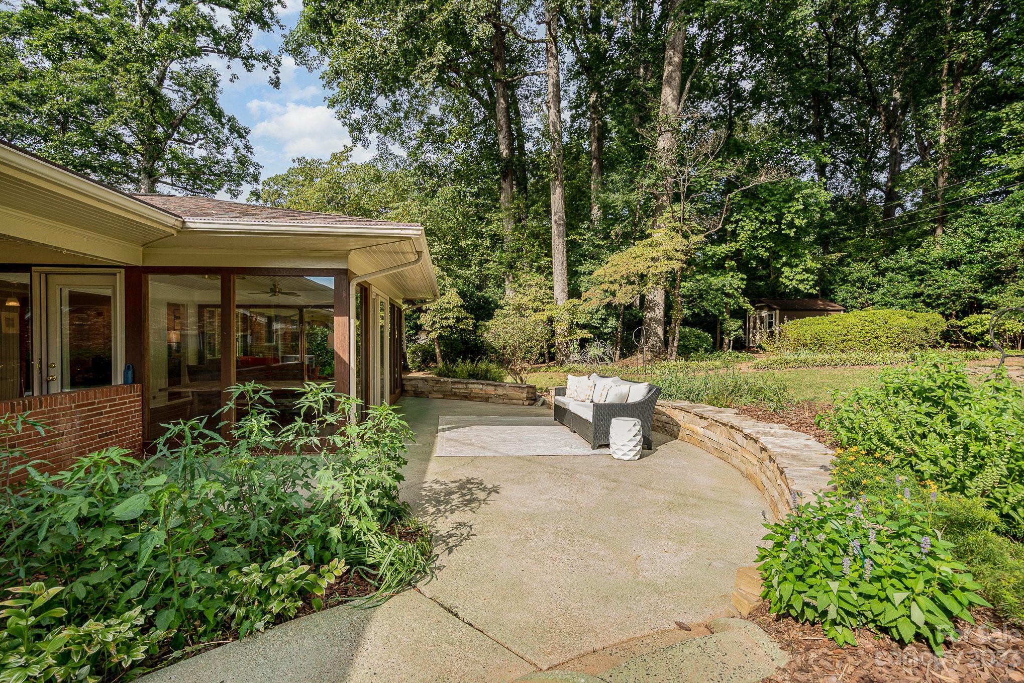 5527 Robinhood Road Charlotte, NC 28211 - Photo 29 of 39 Gallery Image 29