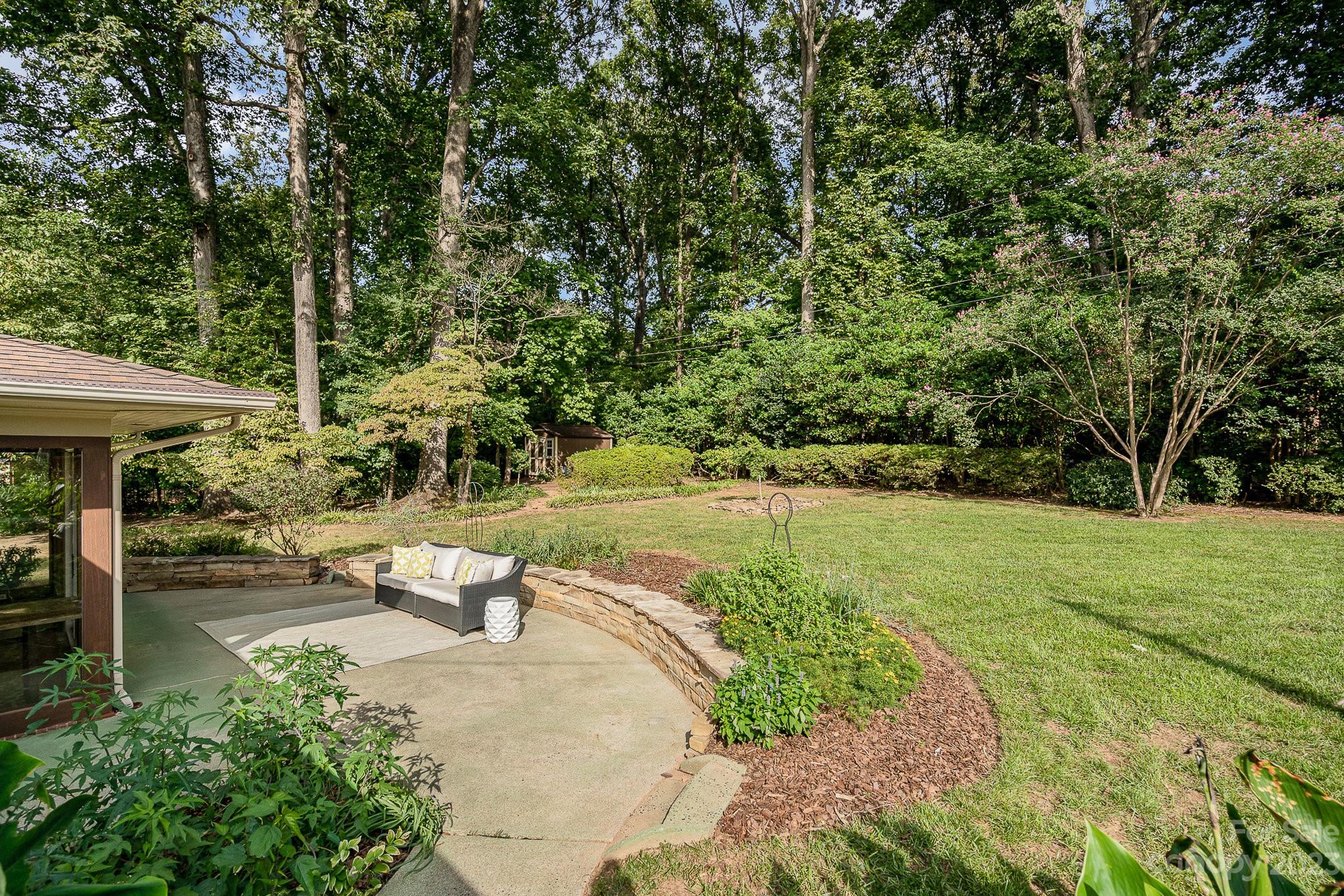 5527 Robinhood Road Charlotte, NC 28211 - Photo 33 of 39 Gallery Image 33