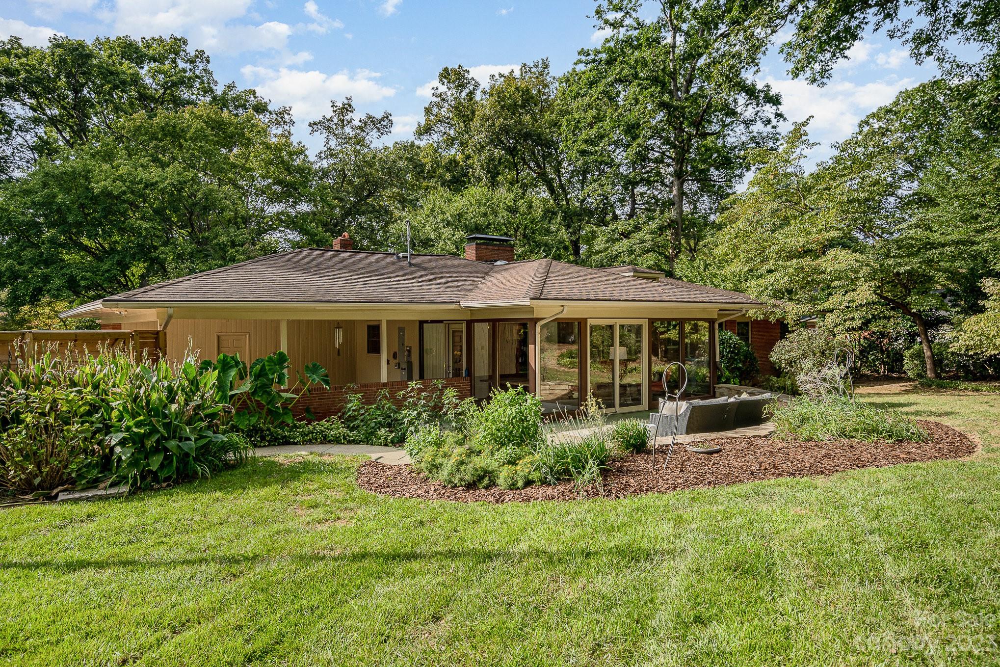 5527 Robinhood Road Charlotte, NC 28211 - Photo 34 of 39 Gallery Image 34