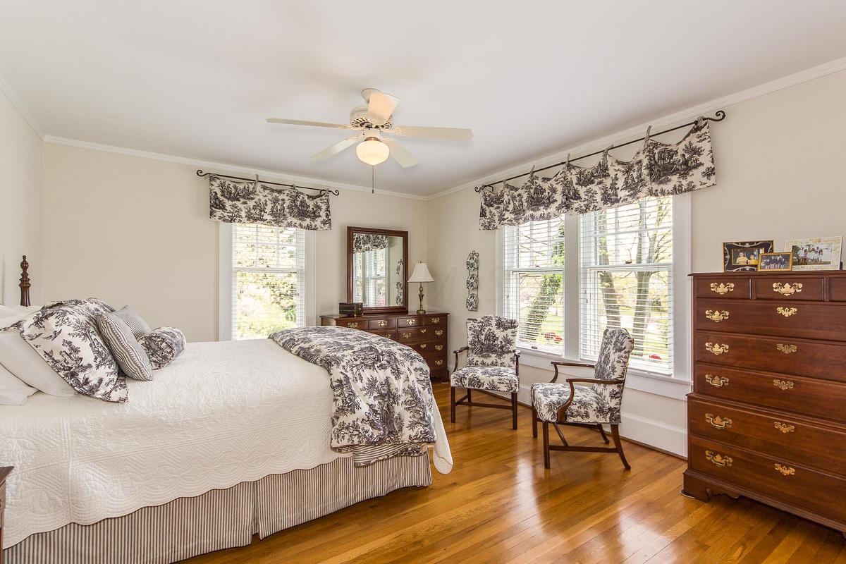 1740 Roxbury Road Columbus, OH 43212 - Photo 17 of 29