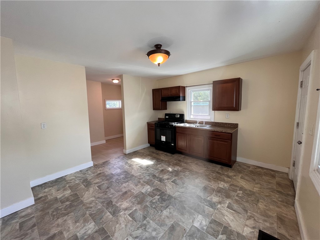 91 Read Avenue Coventry, RI 02816 - Photo 2 of 14 Gallery Image 2