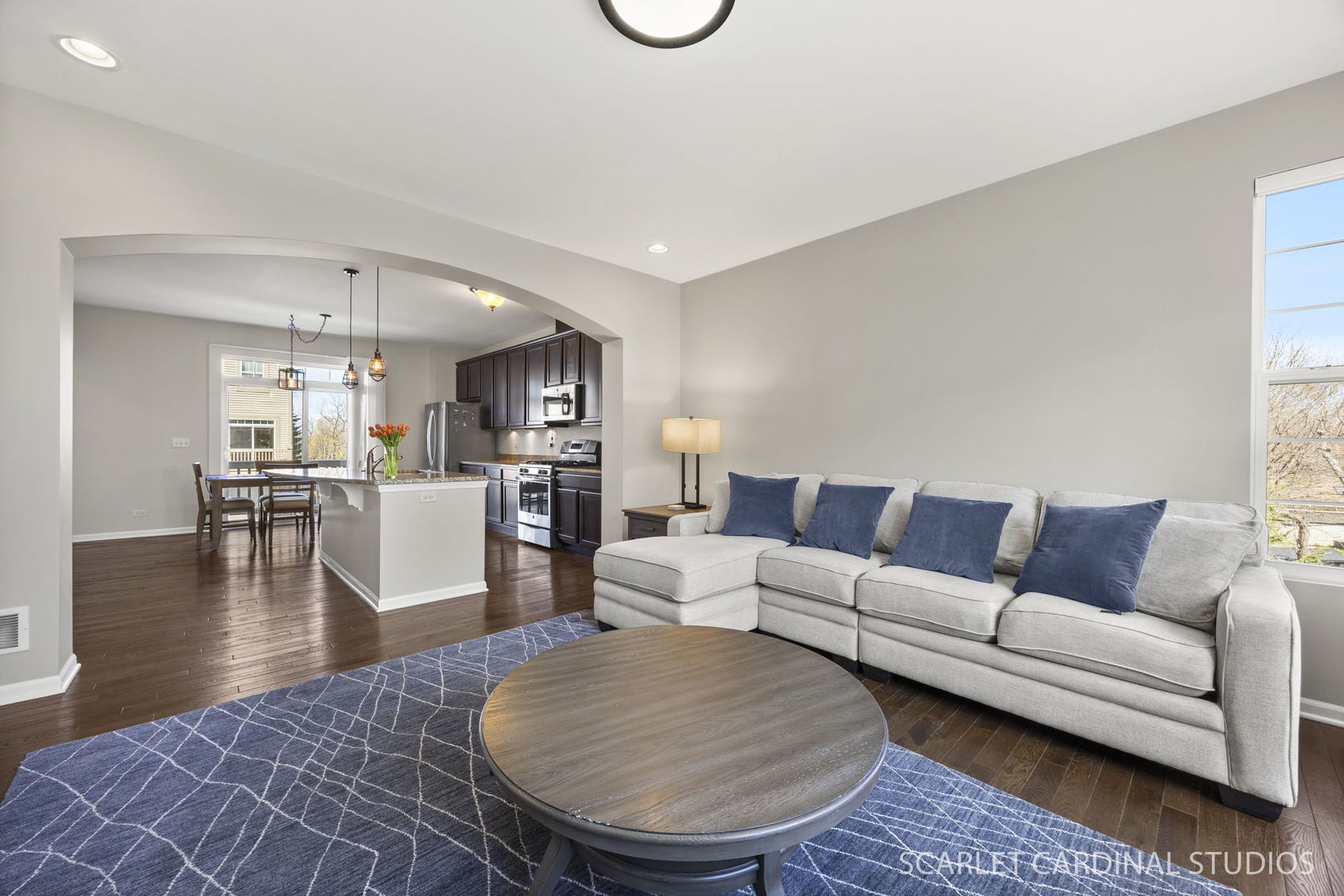 259 Bennett Drive Carol Stream, IL 60188 - Photo 12 of 31 a living room with furniture and a table