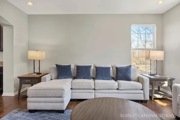 $395,000 | 259 Bennett Drive, Carol Stream, IL 60188