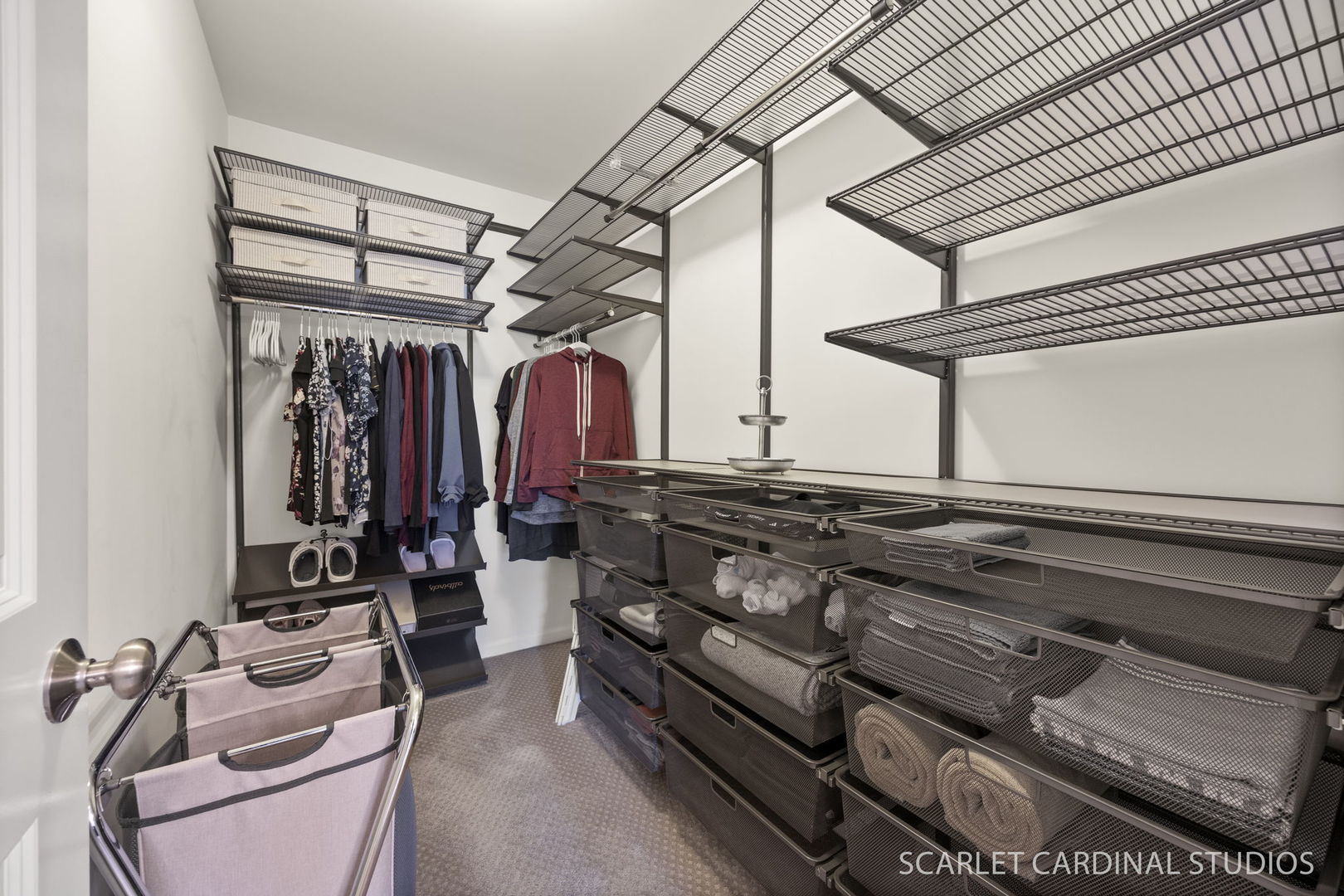 259 Bennett Drive Carol Stream, IL 60188 - Photo 25 of 31 a kitchen with stainless steel appliances granite countertop a stove and a sink