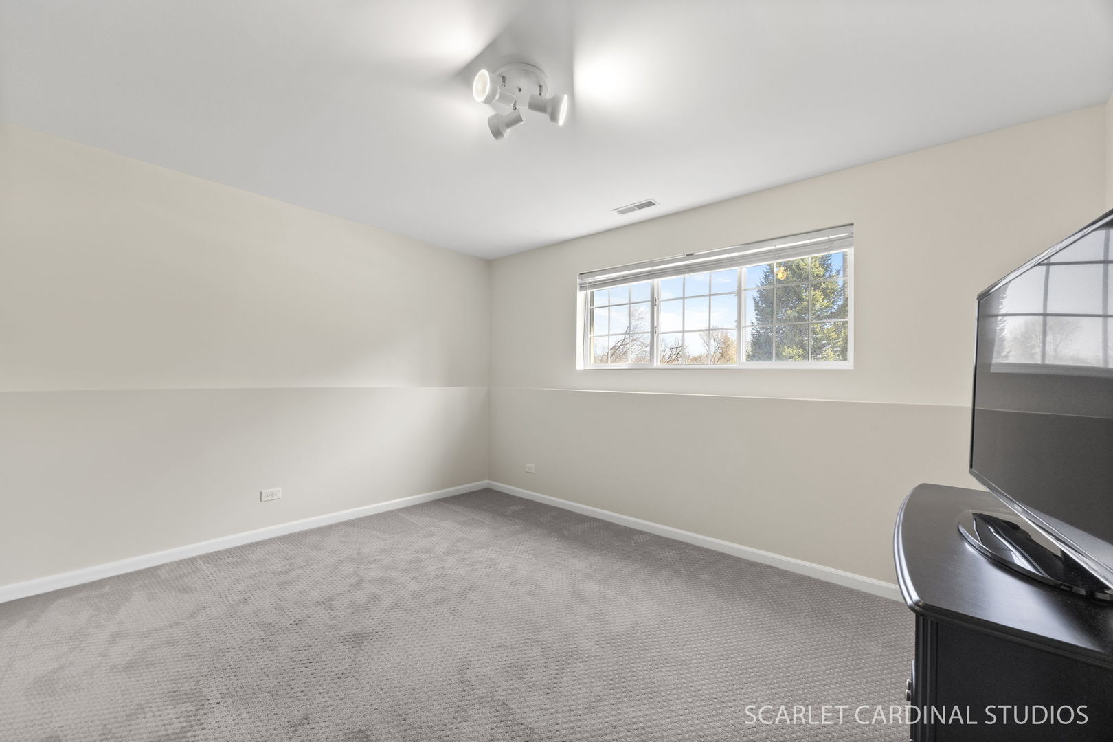 259 Bennett Drive Carol Stream, IL 60188 - Photo 29 of 31 a view of an empty room with a window