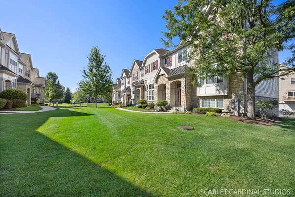 $395,000 | 259 Bennett Drive, Carol Stream, IL 60188