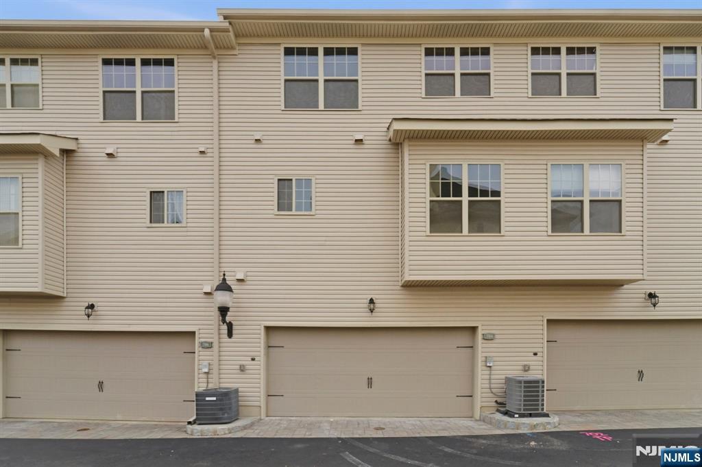 704 Green Lane, Unit 2 Union, NJ 07083 - Photo 11 of 14