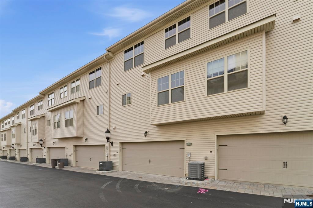 704 Green Lane, Unit 2 Union, NJ 07083 - Photo 12 of 14