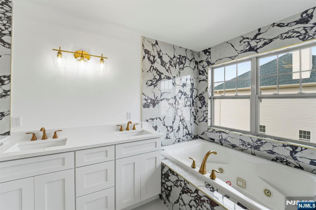 704 Green Lane, Unit 2 Union, NJ 07083 - Photo 5 of 14