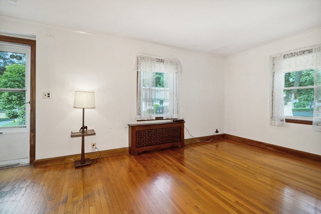 23 Charlotte Road East Walpole, MA 02032 - Photo 6 of 16 Gallery Image 6